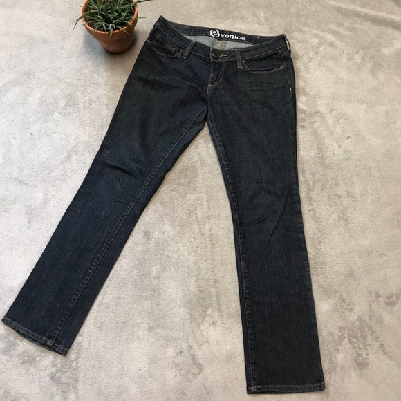 Bullhead- Skinny Jeans - Picture 2 of 7